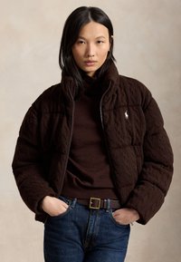 Επιλέχθηκε, walnut brown melange