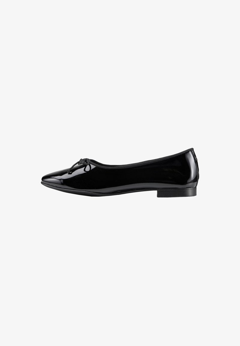 Ballerines noires en cuir verni avec un bout pointu, doublure douce et un petit nœud sur le devant. Design minimaliste et talon bas.