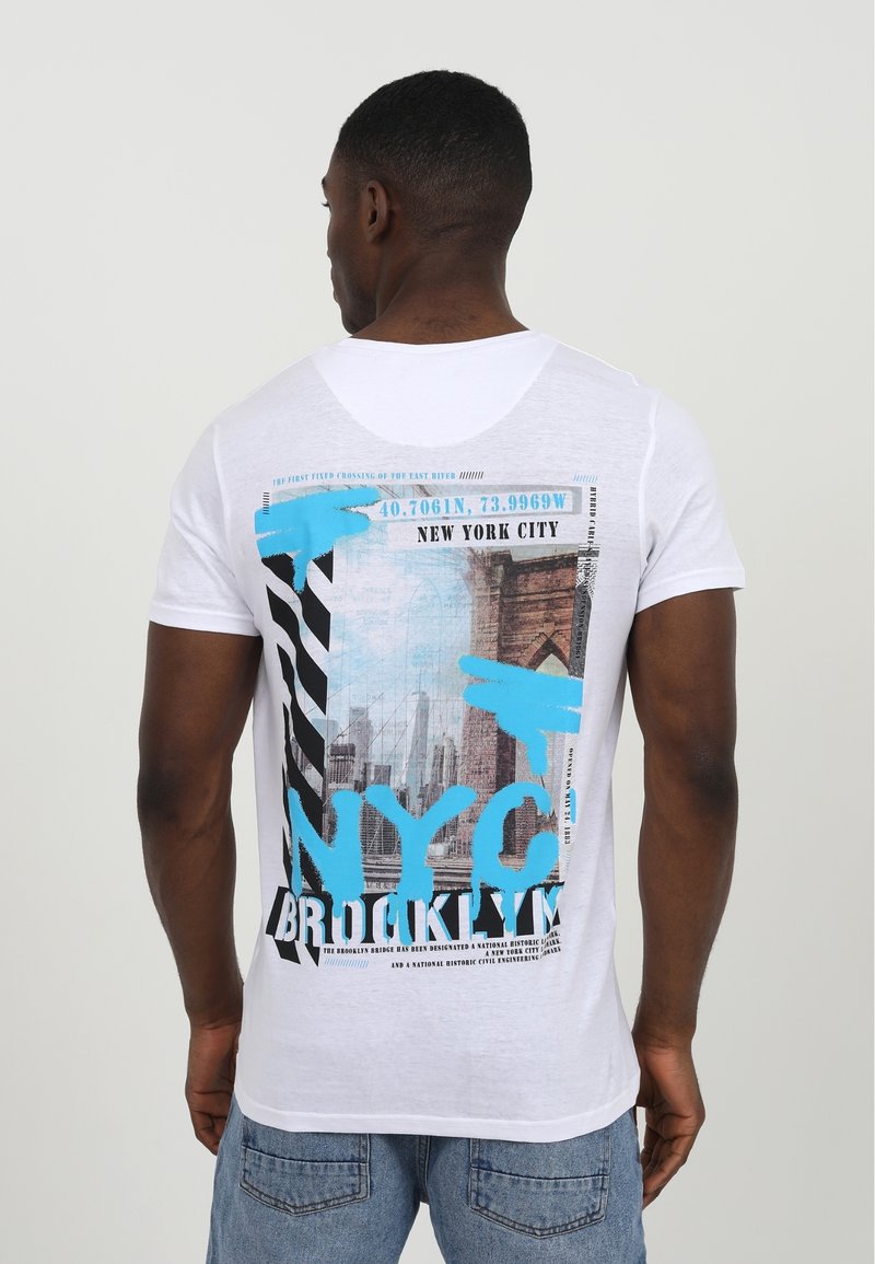 Brave Soul - T-shirt à Col Montant - Écru Chiné | ASOS - Foto 4