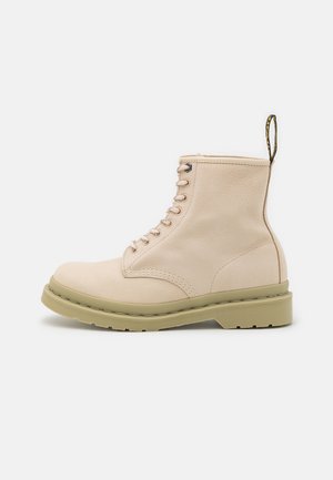 Dr. Martens Stivaletti stringati - off-white