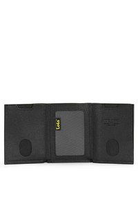 Cartera de cuero negro, acabado texturizado, diseño de plegado doble, múltiples ranuras para tarjetas, sección de malla, logo en relieve, áreas acentuadas redondas.