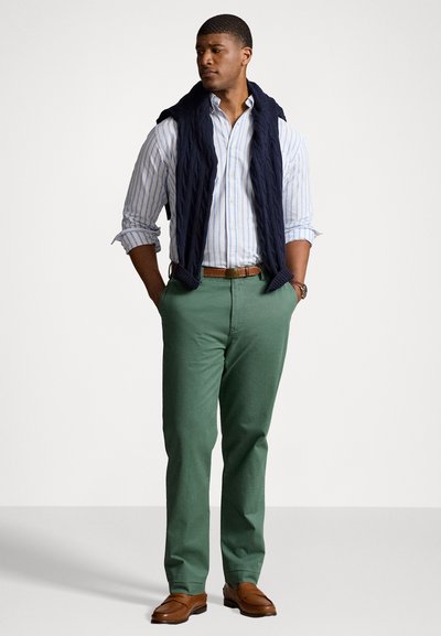 Polo Ralph Lauren Big & Tall STRETCH CLASSIC FIT CAMO CHINO - Hlače chino - washed forest