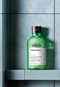 L'OREAL PROFESSIONNEL VOLUMETRY VOLUMINIZING SHAMPOO FOR FLAT & FINE HAIR - Shampoo