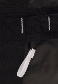The North Face BASE CAMP VOYAGER DUFFEL 62L UNISEX - Borsa per lo sport - black/white
