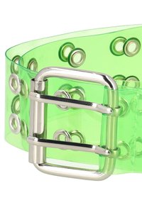Průhledný zelený plastový pásek s kovovými okenními otvory a stříbrnou přezkou, který se vyznačuje hladkým povrchem a kulatými akcenty.