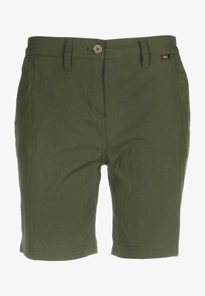 Groene knielange shorts met een knoop aan de voorkant, riemlussen en zijzakken met een klein QMC-label op de rechter tailleband.