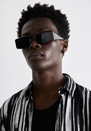 FERRAGAMO Sonnenbrille - black