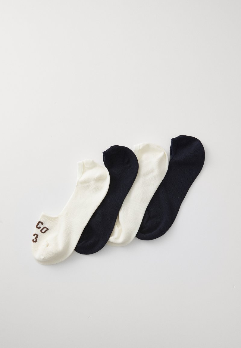 Quattro paia di calzini corti: due bianchi e due blu navy. Misto cotone morbido, texture liscia, con scritte scure su un paio bianco.