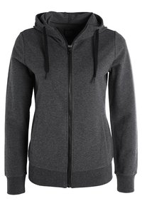 Sudadera gris con cremallera hecha de tela suave, que cuenta con una capucha, cordones negros, bolsillos frontales y puños y dobladillo de canalé.