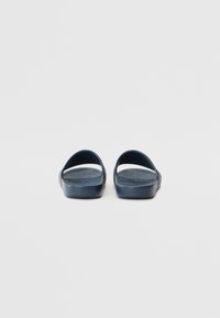Crocs UNISEX - Bazénové šmýkačky - navy