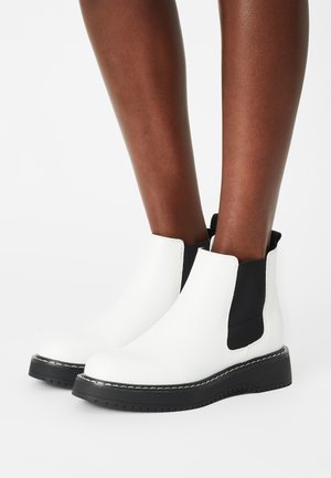 Madden Girl, Boots à talons - white