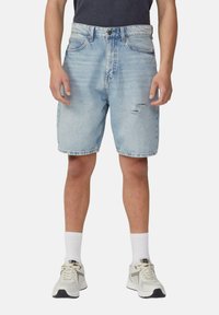 LOOSE FIT MIDE RISE - Džinsa auduma šorti - blau