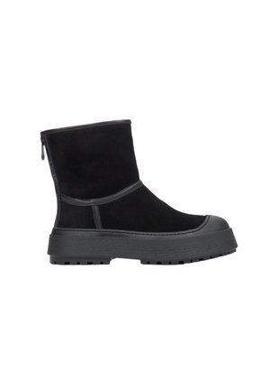Winter boots - black