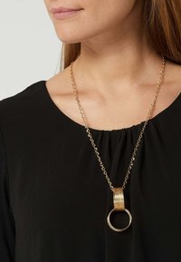 Apricot DOUBLE LAYER LOOK MIT SCHMUCKDETAIL - Jerseykleid - schwarz