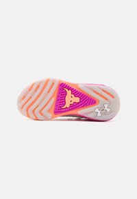 Under Armour PROJECT ROCK 7 - Treniņkurpes - white/vivid magenta
