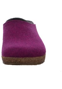 Haflinger Slippers - lila