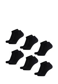 Seis pares de calcetines negros hasta el tobillo hechos de un material suave y elástico. Cada par cuenta con un puño acanalado para un ajuste seguro.