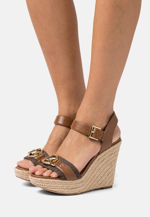 MICHAEL Michael Kors, Sandales à talons hauts - tan