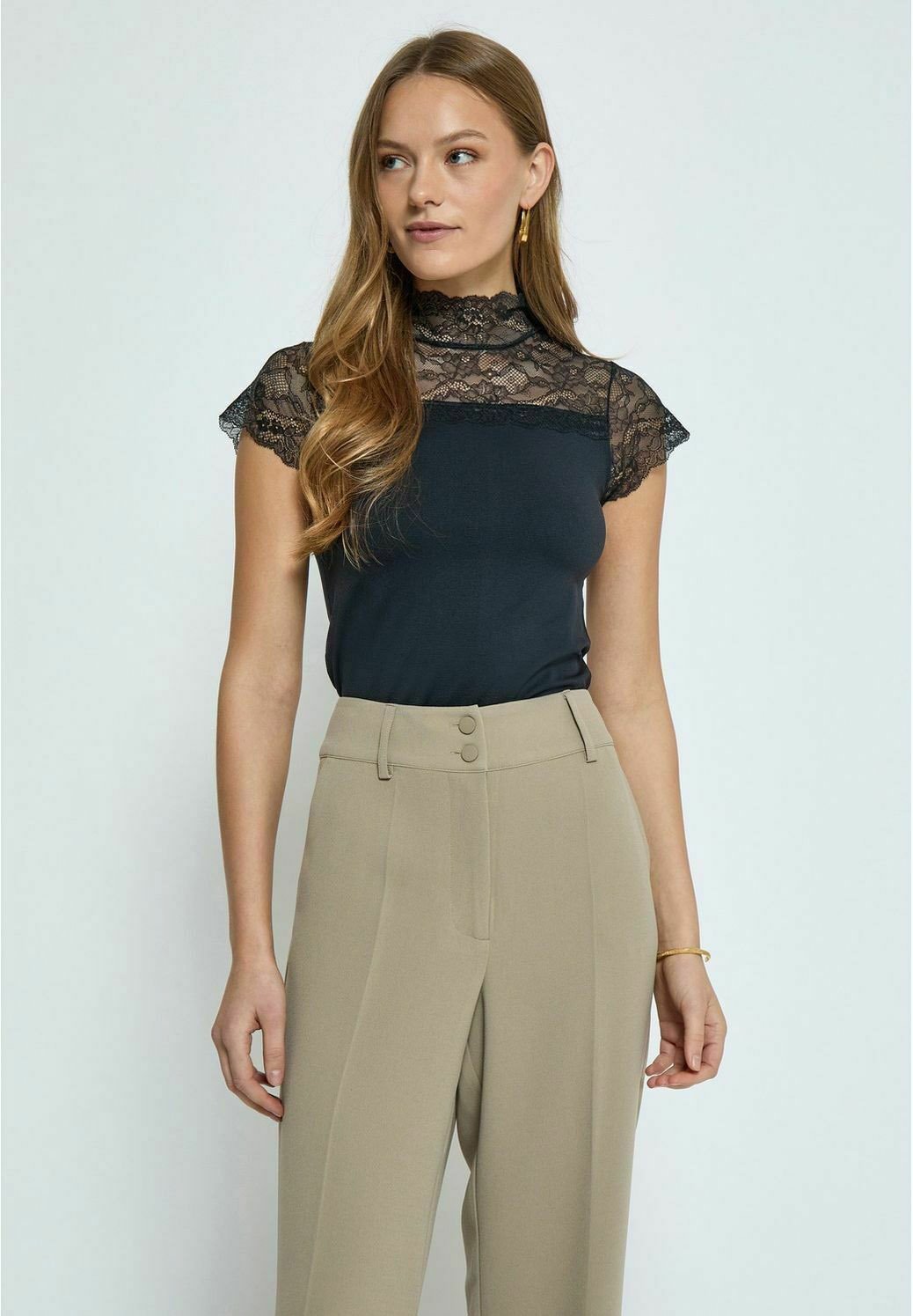 Urban Classics Maglietta Donna Con Pizzo Leopardato E Collo Alto - Flock Lace Turtleneck Tee