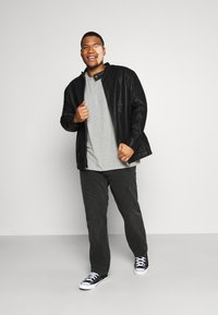 Pier One 5 PACK - Camiseta básica - khaki/grey/dark blue