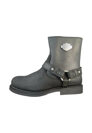 Sort læder ankelstøvle med rund tå, sidelås, sølvfarvet hardware og struktureret overflade. Harley-Davidson-logoet på fronten.