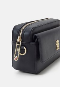 Tommy Hilfiger ICONIC CAMERA BAG - Umhängetasche - space blue