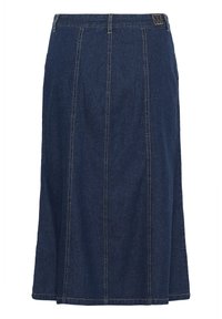 Jeans krilo v temno modri barvi s ravno obliko, z vidnimi šivi, pasom in subtilno oznako blagovne znamke na hrbtni strani.