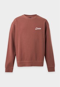 Избран, maroon