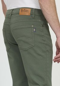 Lee Cooper Jean droit - thym