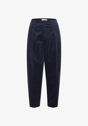 Navyblaue Cordhosen mit hoher Taille, gefaltetem Vorderteil und schmal zulaufendem Bein. Glatte Textur mit sichtbaren Stoffrippen und ohne Taschen.