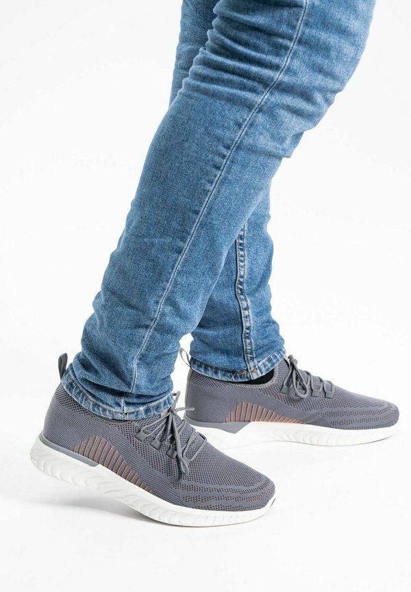 Sneaker low - grau