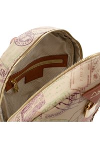 ALV by Alviero Martini Malý batoh  - safari