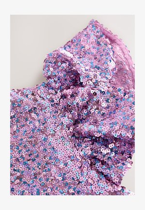 Roosa kangas, kaetud läikivate litritega erinevates toonides, mis peegeldavad valgust. Tekstuur tundub pehme ja laineliste servadega.