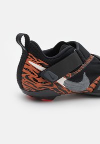 Nike Performance NIKE SUPERREP CYCLE - Sapatos de ciclismo - black/phantom/anthracite/habanero red/burnt sunrise/pink prime
