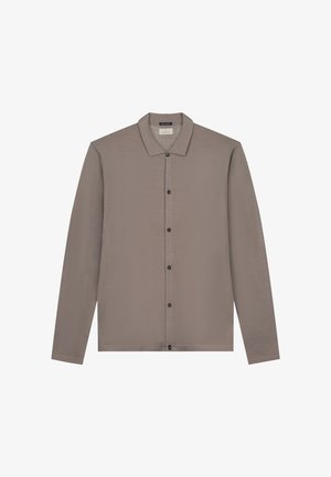 Camicia marrone a manica lunga con colletto alla francese, tessuto testurizzato e chiusura frontale a bottoni; presenta bottoni neri e una vestibilità rilassata.