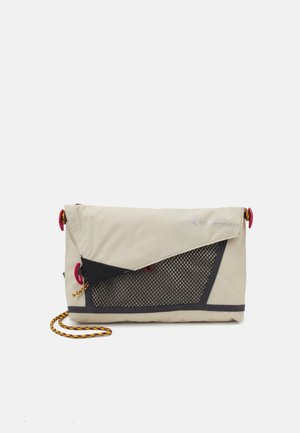 Klättermusen HRID WP ACCESSORY BAG 3L UNISEX - Sporttas - clay