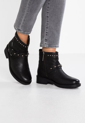 Kovbojské/motorkářské kotníkové boty - black