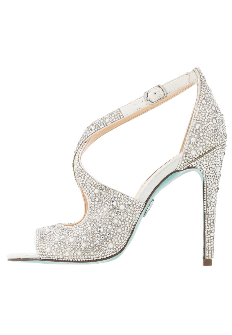 Blue By Betsey Johnson Sandalen crème