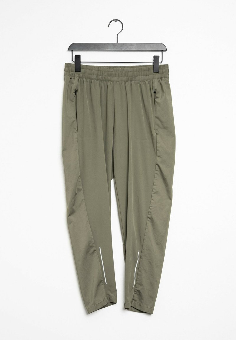 Pantaloni verde oliva con vita elasticizzata e tasche laterali con zip appesi a una gruccia nera su uno sfondo bianco.