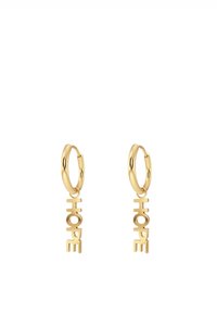 Orecchini a cerchio dorati con la parola "HOPE" come pendente, con una texture liscia e un design minimalista, che pende dal cerchio.