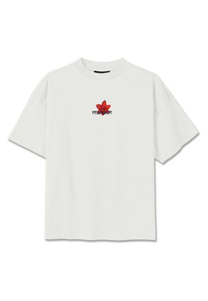 Camiseta blanca lisa de manga corta con una hoja de arce roja y texto negro centrados en el pecho.