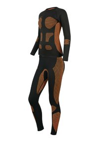 Schwarzes Sportoutfit bestehend aus einem langärmligen Oberteil und Leggings mit orangefarbenen Musterakzenten, strukturierten Bereichen und einer figurbetonten Passform.