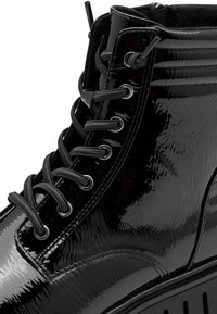 Marco Tozzi Stivaletti con la zeppa - black patent
