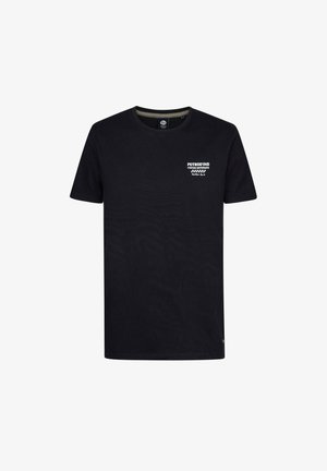 Sort bomulds T-shirt med korte ærmer, rund halsudskæring og hvid "PETROFIND CUSTOM MOTORSPORTS" logo trykt på venstre bryst.