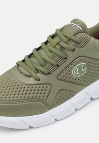 Champion JOLT - Edzőcipő - dark green