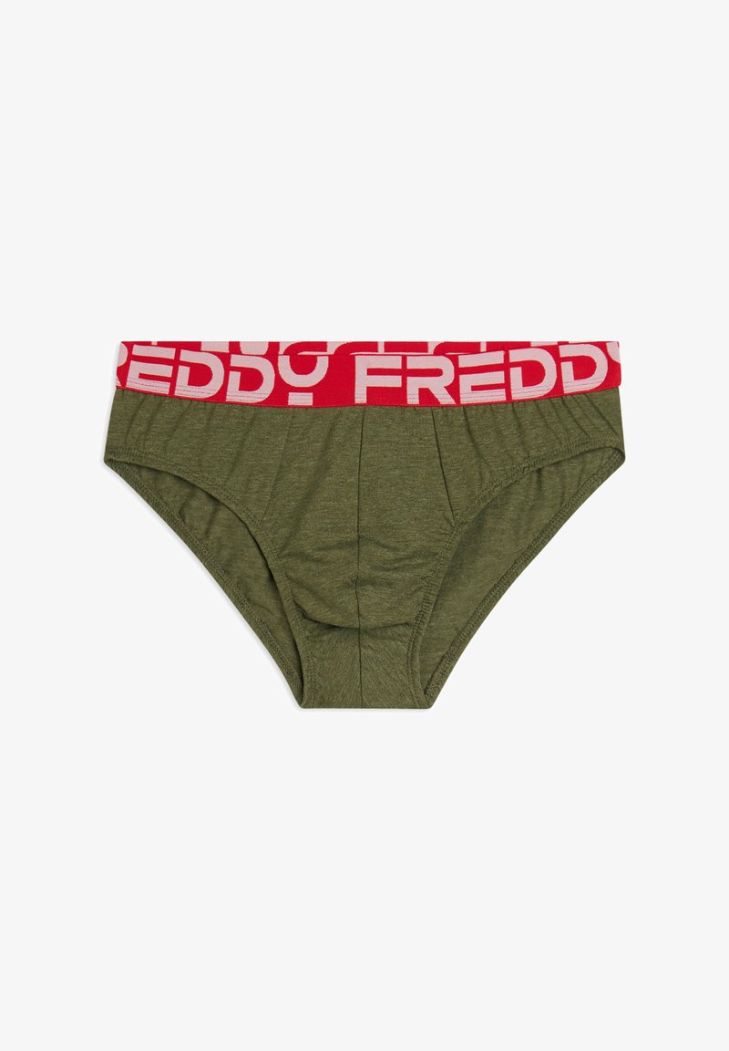 Slip in cotone verde oliva con ampia fascia in vita rossa con il logo “FREDDY” in bianco. Texture liscia e forma classica del slip.