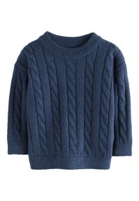 Marineblauwe kabelgebreide trui gemaakt van gestructureerde wol, met een ronde hals en driekwart mouwen met geribbelde manchetten en zoom.