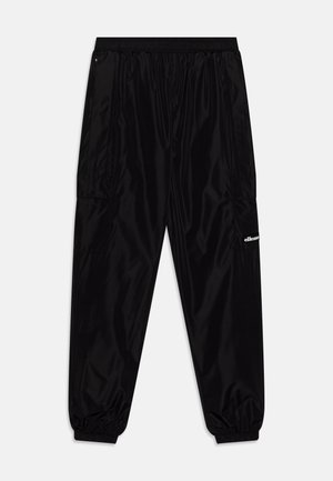 Pantalon de jogging en nylon noir brillant avec taille et poignets élastiques, doté de poches latérales et d’un petit logo blanc ellesse sur la jambe gauche.