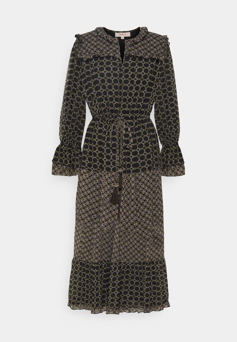 Robe noire à manches longues, col à volants, taille ajustable par cordon, et motif à teintes dorées. Comprend des manches cloche et un détail à pampilles.