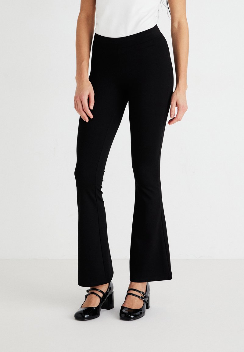 Gina Tricot FLARE TROUSERS - Tygbyxor - black